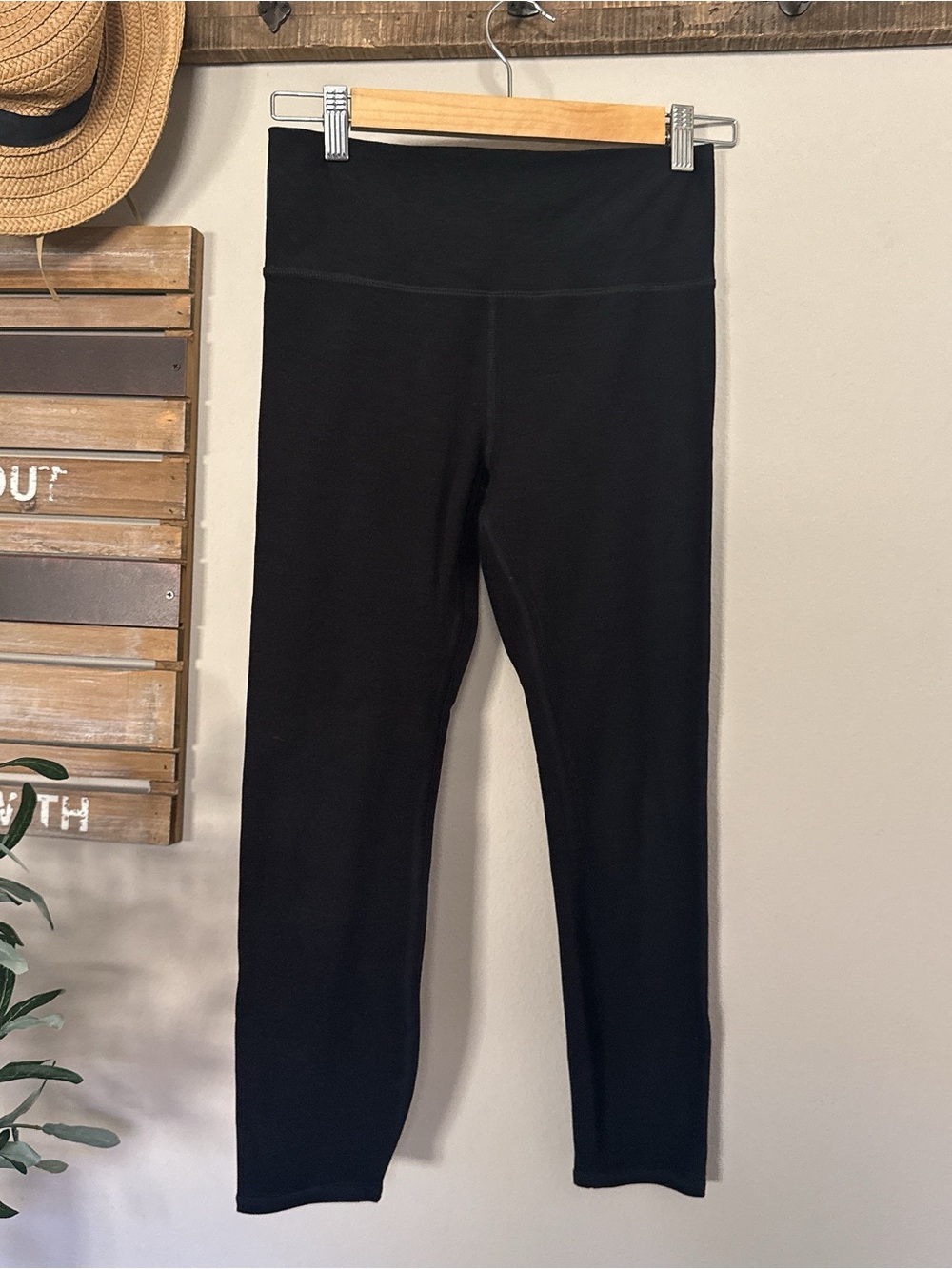 Vuori Elevation Performance Leggings in Black Heather  Heather size Small